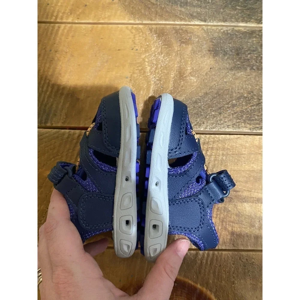 Columbia Techsun Wave Kids sandals size 5
